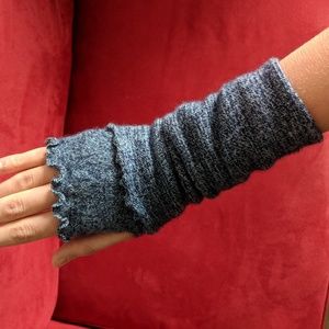 Cashmere fingerless gloves